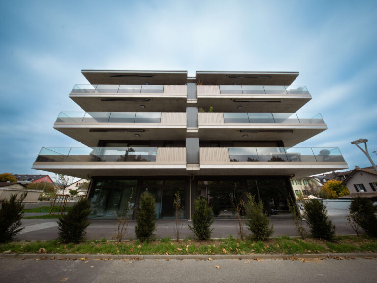 Immeuble résidentiel neuf à balcons vitrés – expertise immobilière à Lausanne avec Projectim